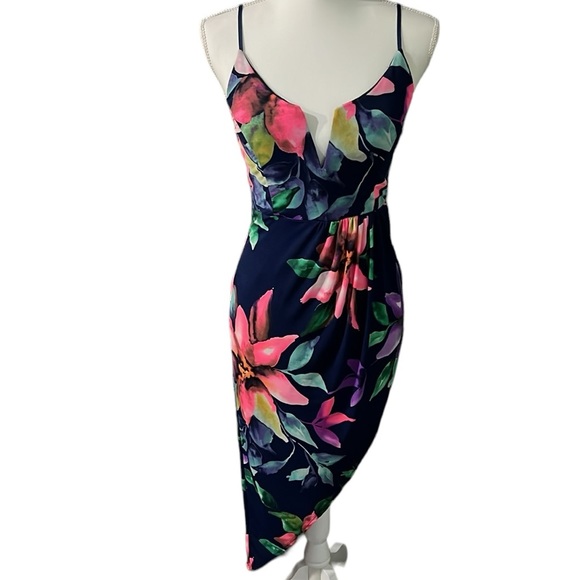 Windsor Dresses & Skirts - Windsor Medium Tropical Asymmetrical Dress - Deep V, Feminine & Flirty